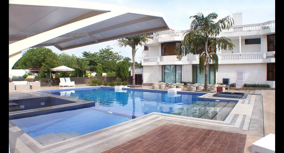 Hotel Clark Greens Airport Hotel & Spa Resort, New Delhi 5